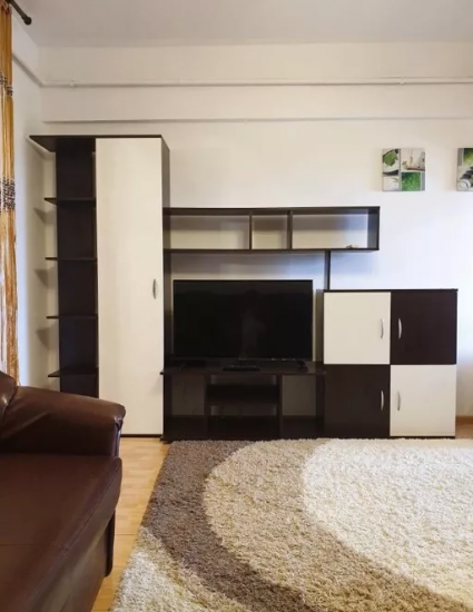 Apartament cu o camera de inchiriat situat in zona Hala Centrala 